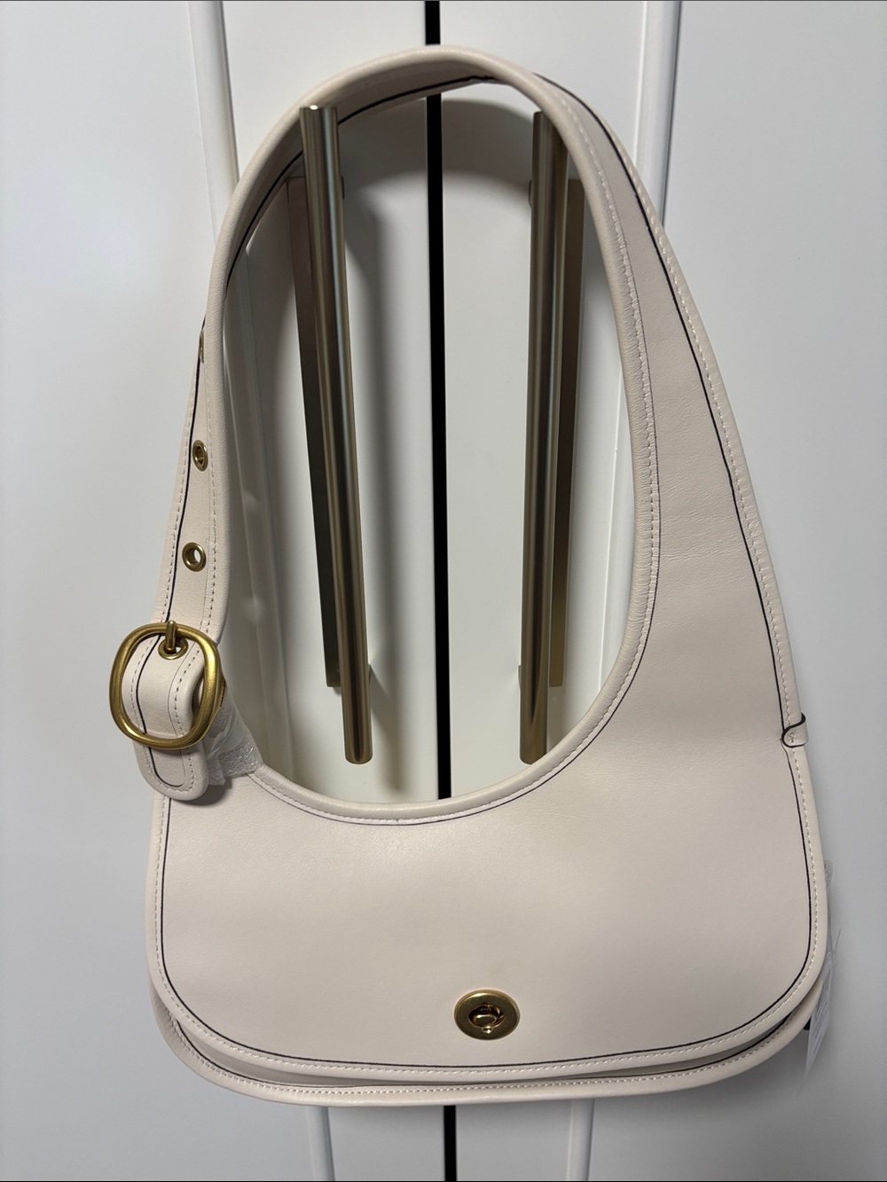 Coach Cashin Crescent Re-Edition Shoulder Bag